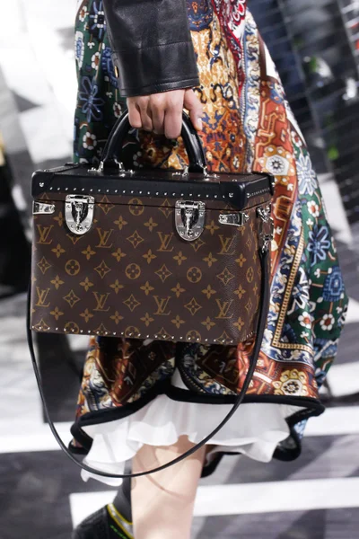 Look 57